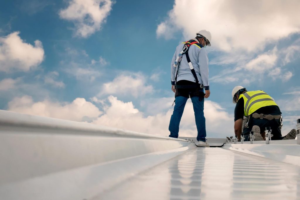 Flat roof inspection on business in Albuquerque.
