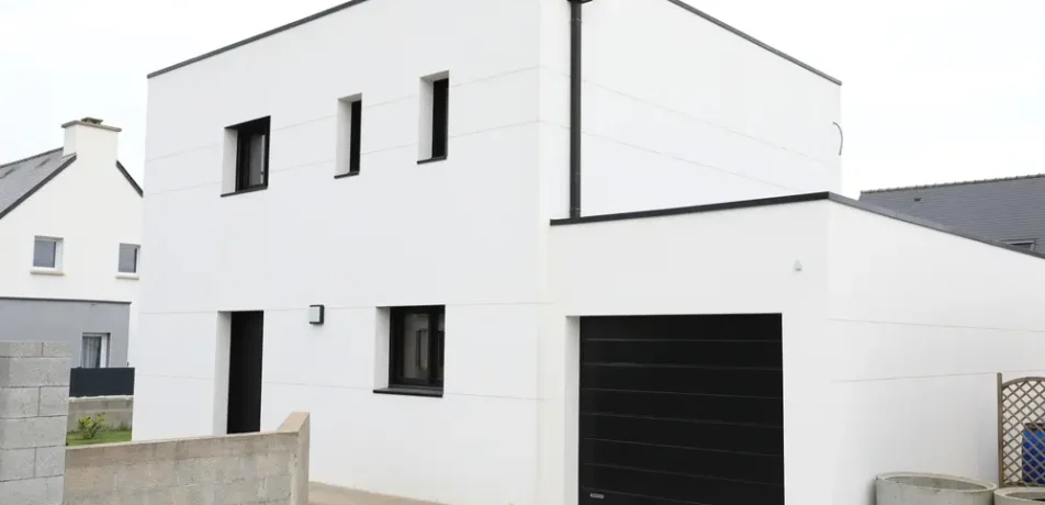 Albuquerque Flat Roof Replacement vs Repair Explained